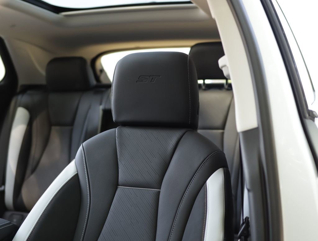 New 2026 Summit White Buick Sport Touring image 26