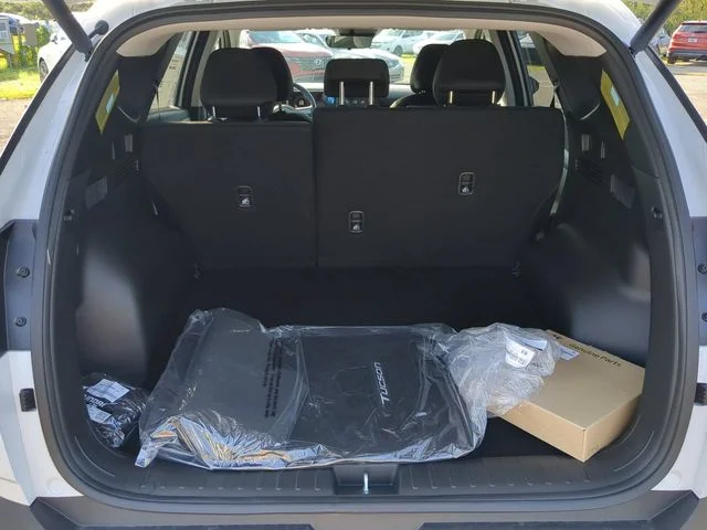 Certified Used 2025 White Hyundai SEL image 13