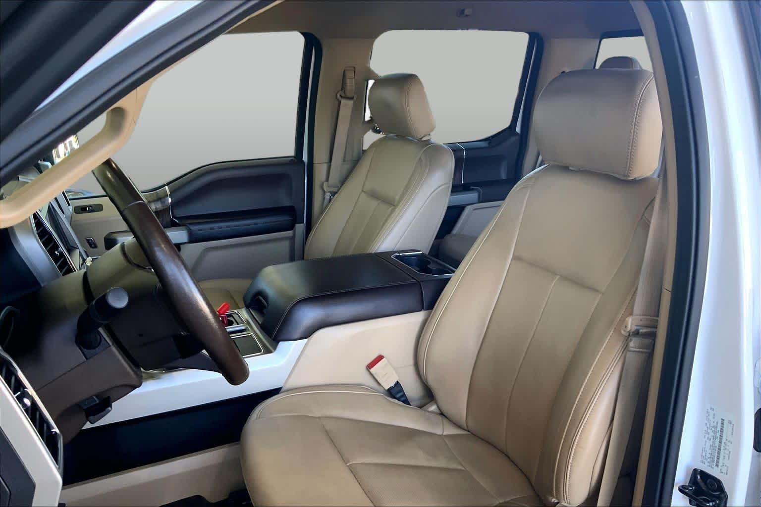 Used 2020 Oxford White Ford LARIAT image 8