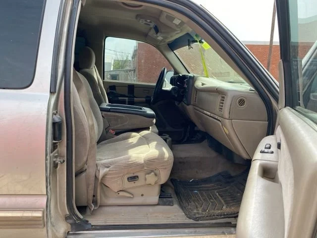 2001 Chevrolet Silverado LS - Photo 10