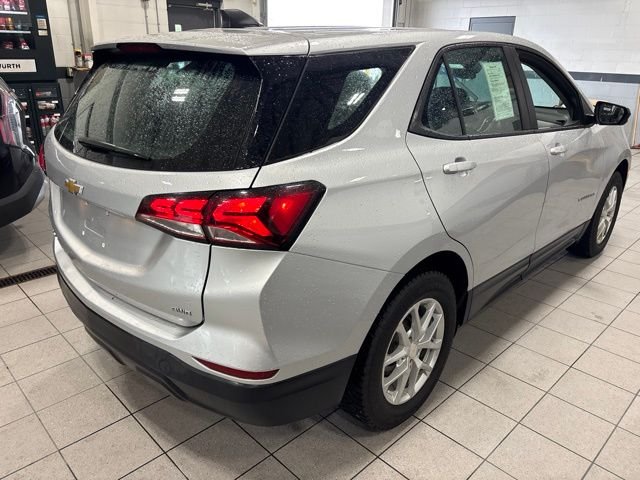 Used 2022 Silver Chevrolet LS image 5