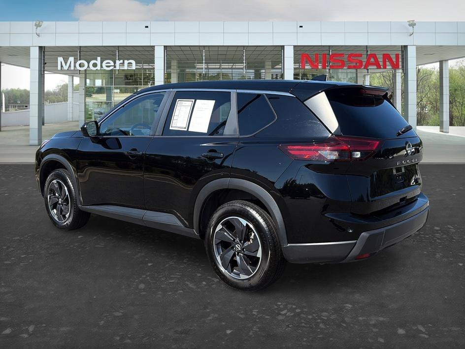 Used 2025 Super Black Nissan SV image 3