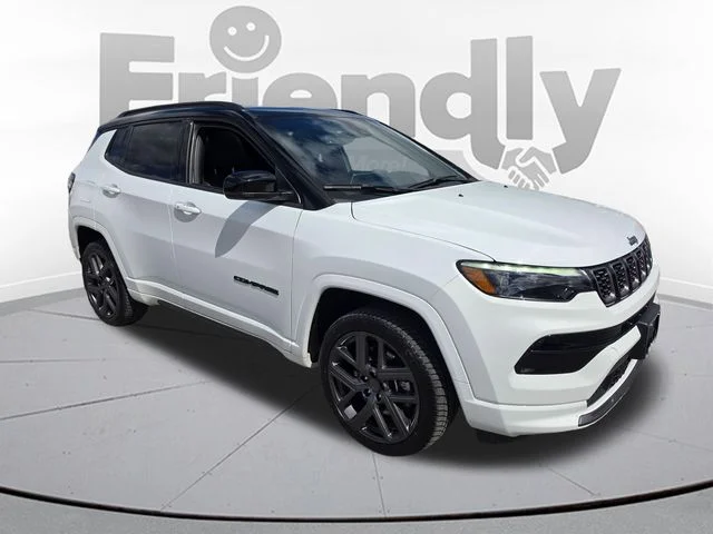 Used 2024 White Jeep Limited image 3