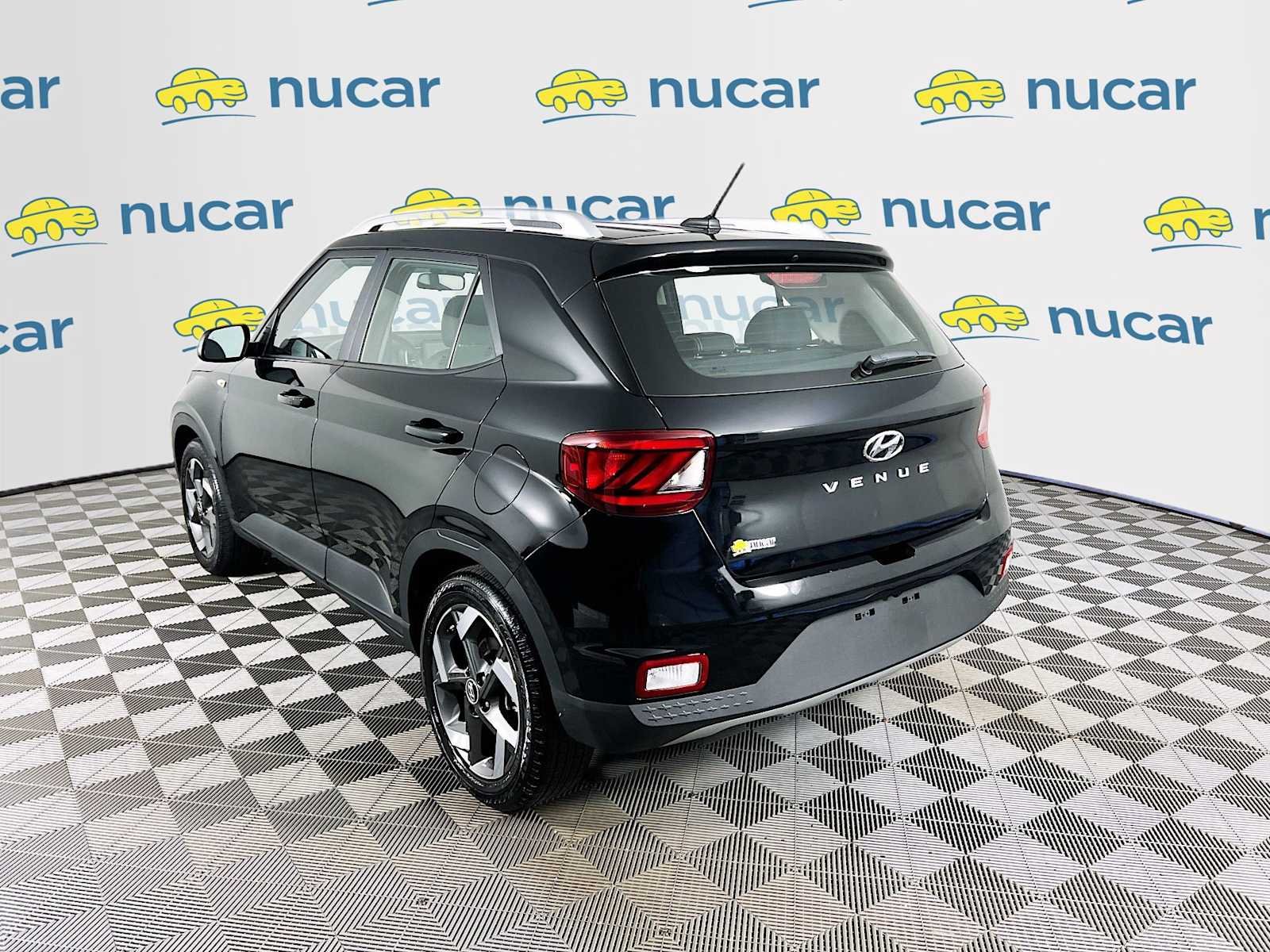 Used 2026 Onyx Black Hyundai SEL image 5