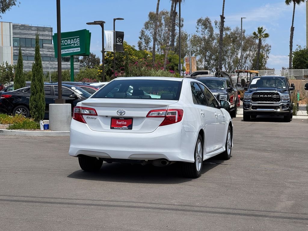 Used 2014 White Toyota SE image 34