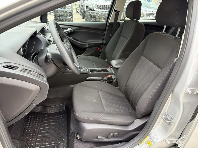 Used 2016 Silver Ford SE image 13