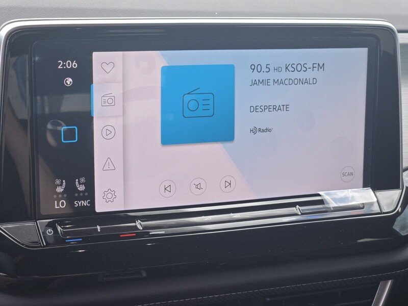 2025 Volkswagen Atlas Cross Sport SE w/Tech - Photo 11