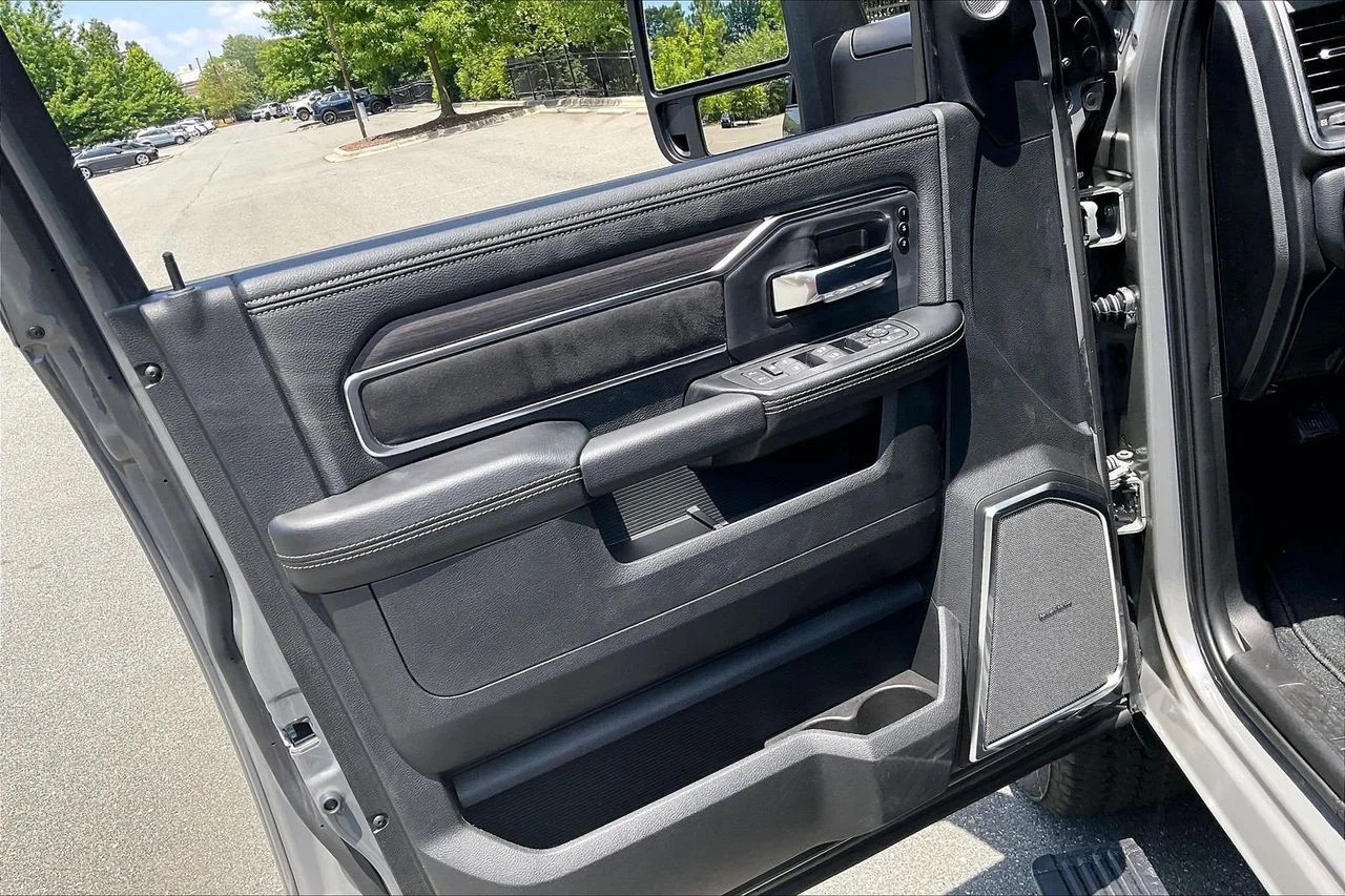 New 2026 Ceramic Gray Clear-Coat Exterior Paint RAM Laramie image 27