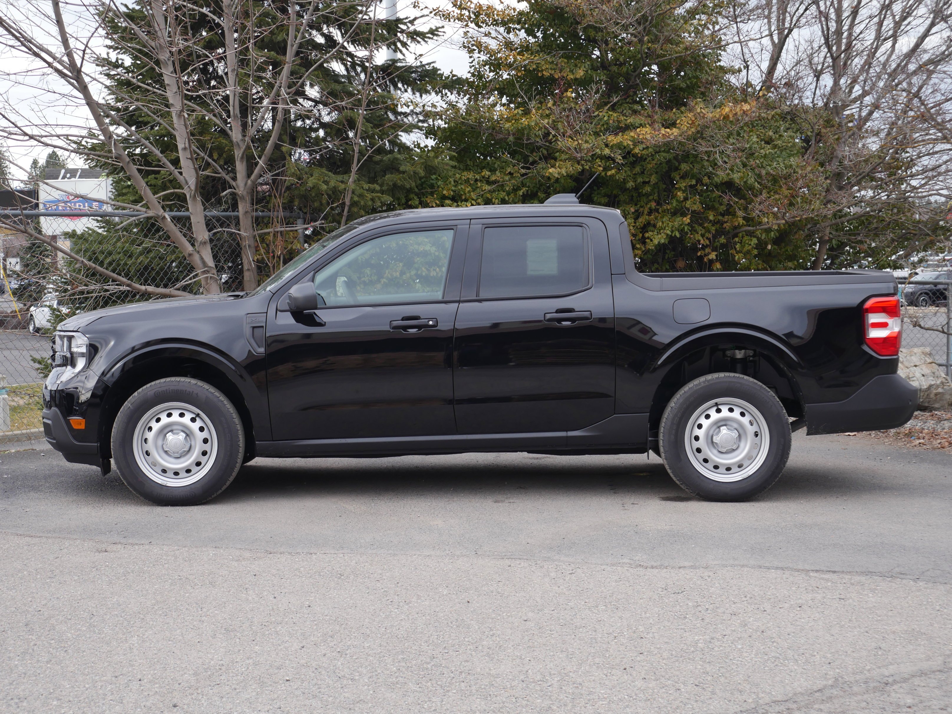New 2026 Shadow Black Ford XL image 14