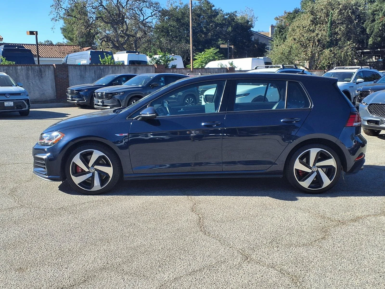 Used 2019 Blue Volkswagen 2.0T SE image 3