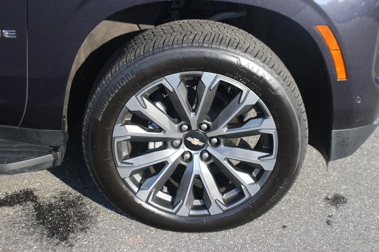 Used 2025 Dark Ash Metallic Chevrolet High Country image 40