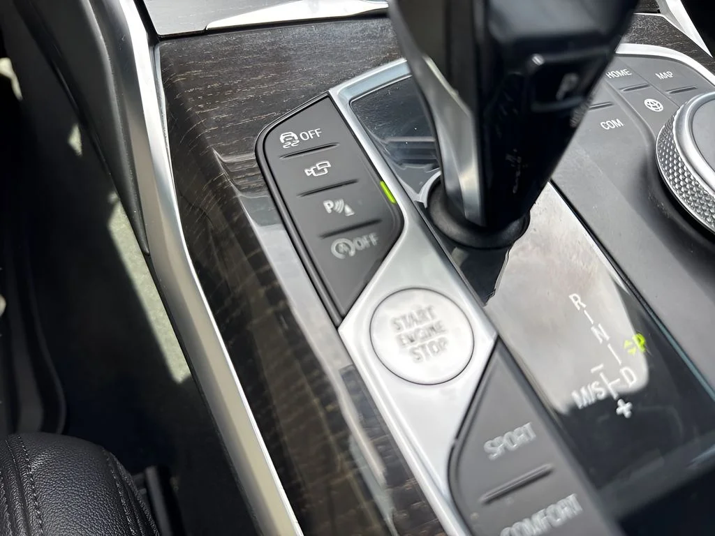 Used 2021 Orange BMW 330i image 24