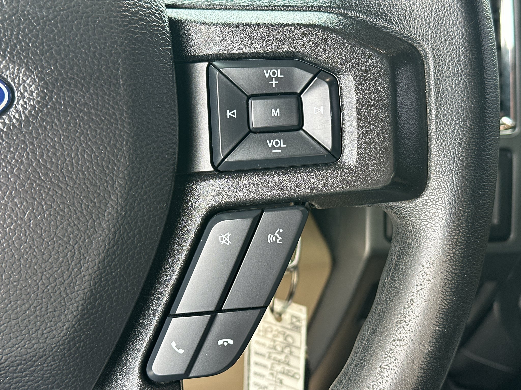 Used 2017 White Gold Metallic Ford XLT image 19