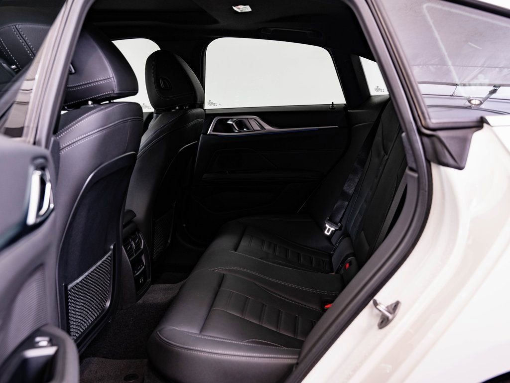 Used 2023 Alpine White BMW eDrive40 image 43