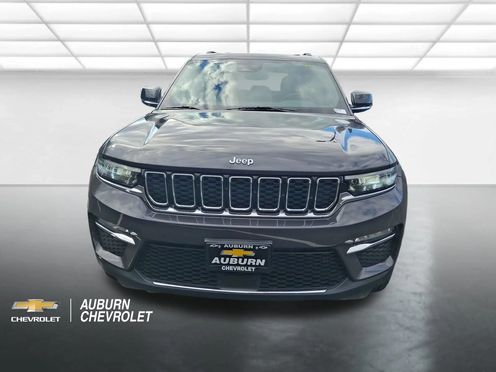 Used 2024 Gray Jeep 4xe image 8