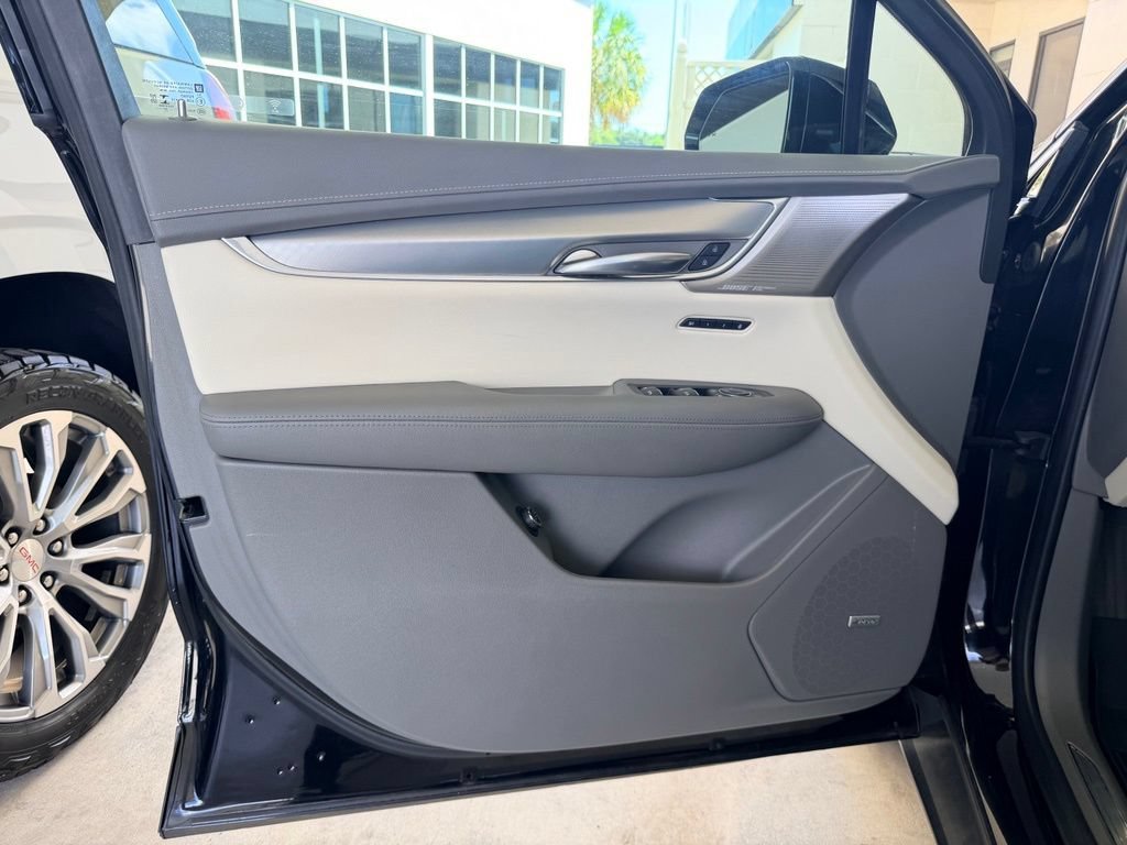 Used 2021 STELLAR BLACK METALLIC Cadillac FWD Premium Luxury image 7
