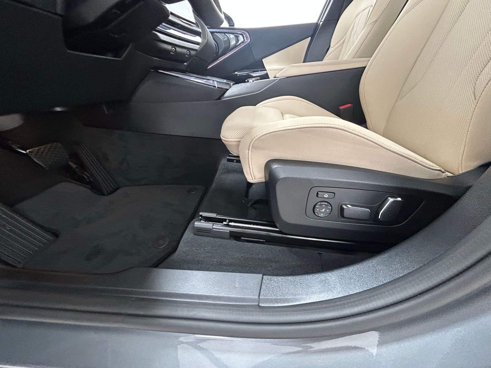New 2026 Skyscraper Grey Metallic BMW 30 xDrive image 28