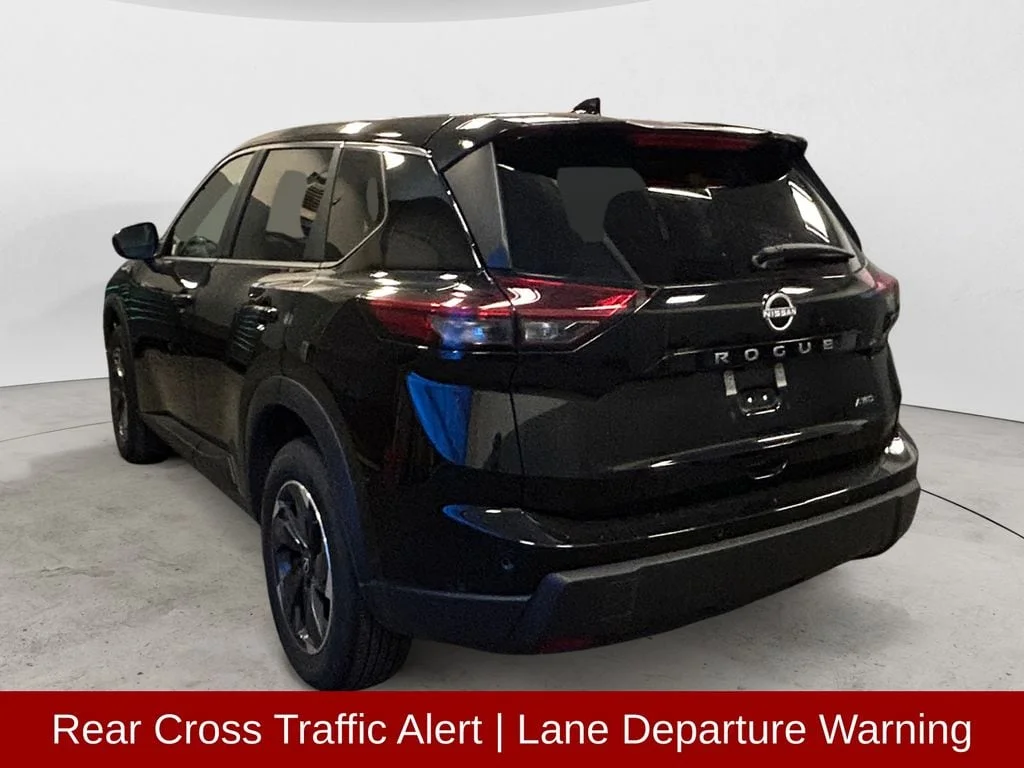 Used 2025 Super Black Nissan SV image 3