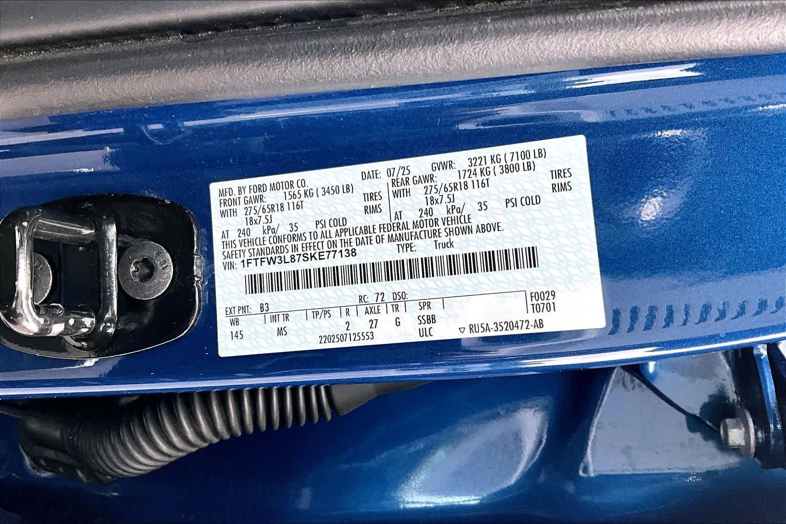 Used 2025 Atlas Blue Metallic Ford XLT image 31