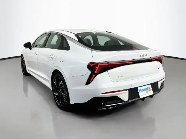 Used 2025 Snow White Pearl Kia GT-Line image 7