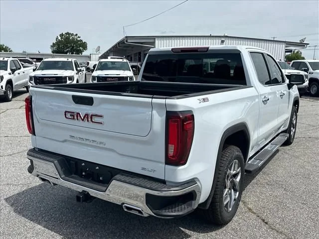 2026 GMC Sierra 1500 SLT - Photo 13