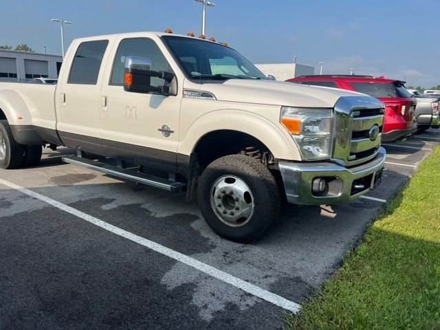 Used 2015 White Ford Lariat image 5