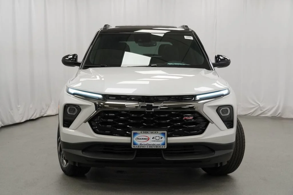 New 2026 Iridescent Pearl Tricoat Chevrolet RS image 33