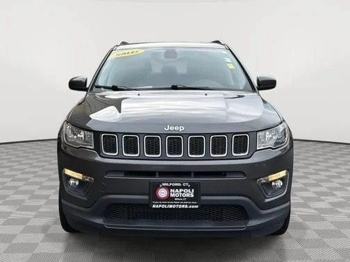 Used 2020 Gray Jeep Latitude image 8