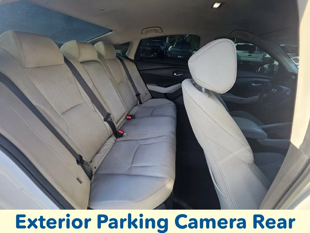 Used 2024 Platinum White Pearl Honda LX image 25