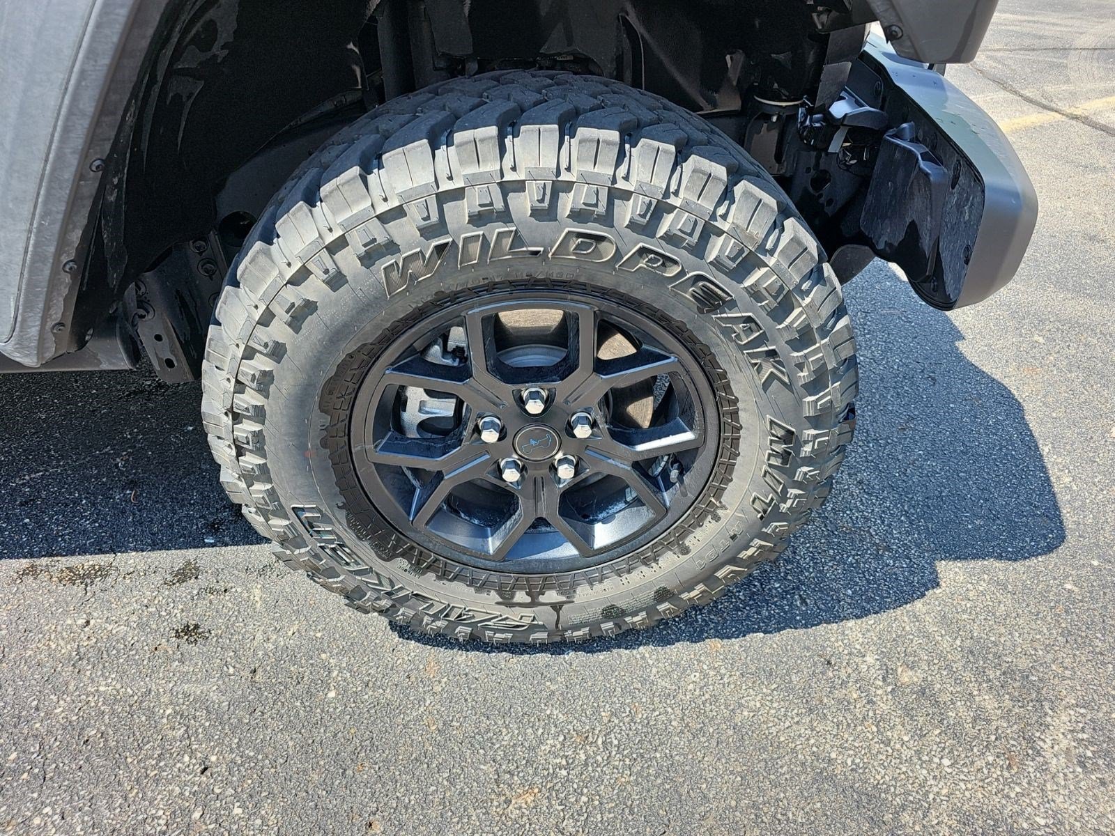 Used 2025 Granite Crystal Metallic Clearcoat Jeep Willys image 8