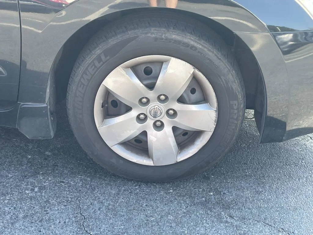 Used 2008 Black Nissan 2.5 S image 10