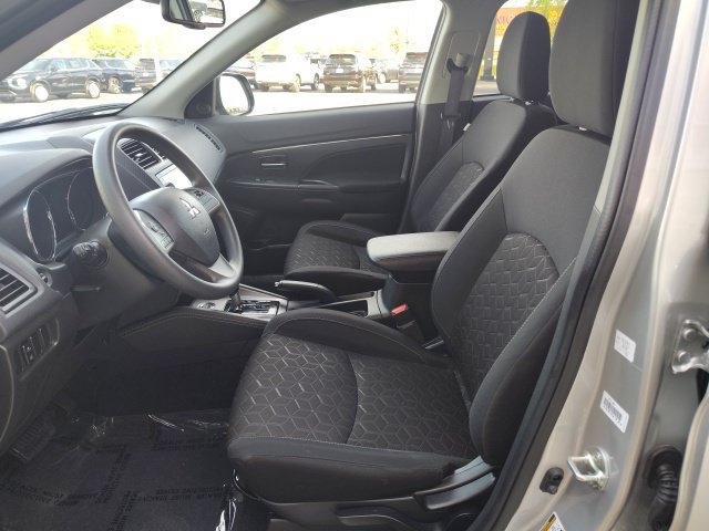 Used 2025 Silver Mitsubishi 2.0 ES image 12