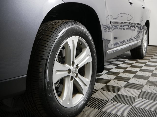 Used 2013 Magnetic Gray Metallic Toyota Limited image 2
