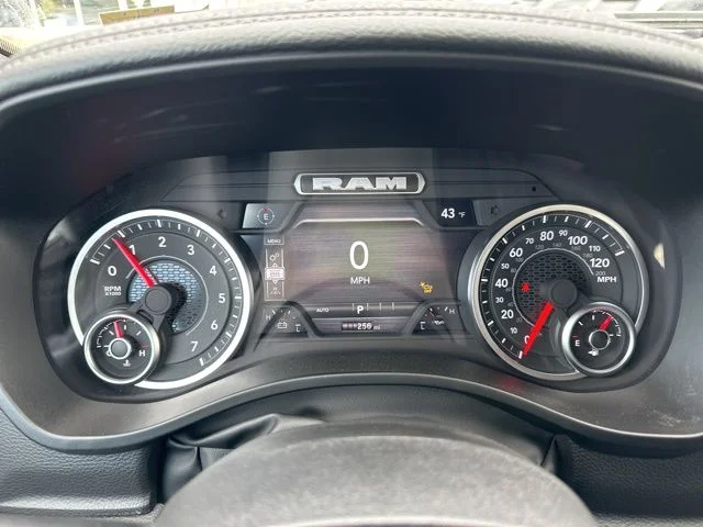 2026 RAM 1500 Laramie - Photo 15