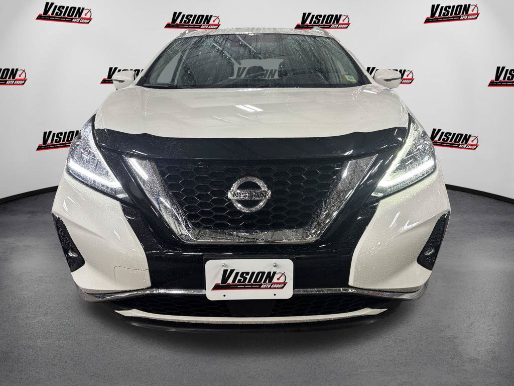 Used 2019 White Nissan Platinum image 14