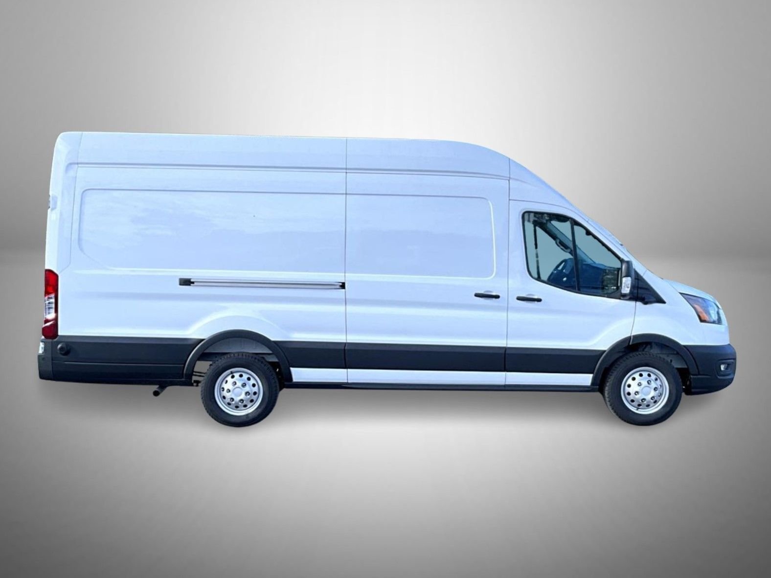 New 2026 Oxford White Ford XL Cargo image 4
