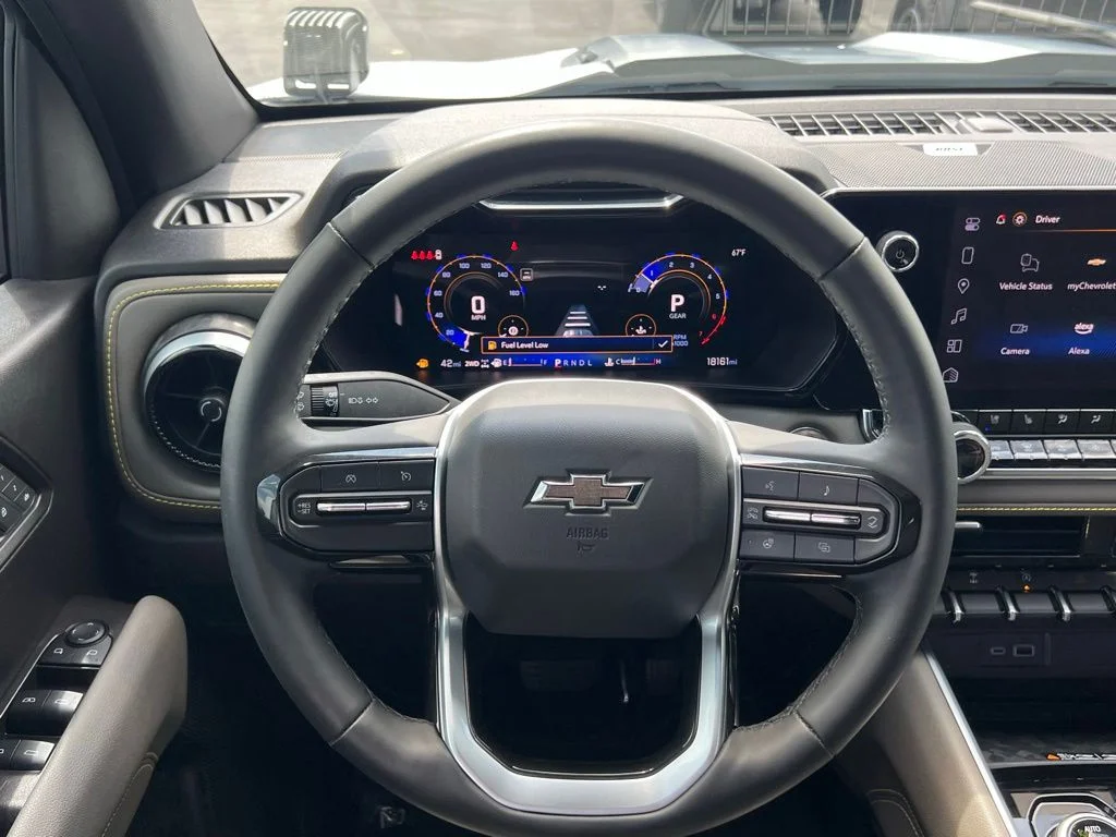 2025 Chevrolet Colorado ZR2 - Photo 21