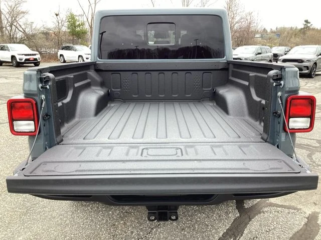 New 2026 Anvil Clearcoat Jeep SAHARA 4X4 image 18