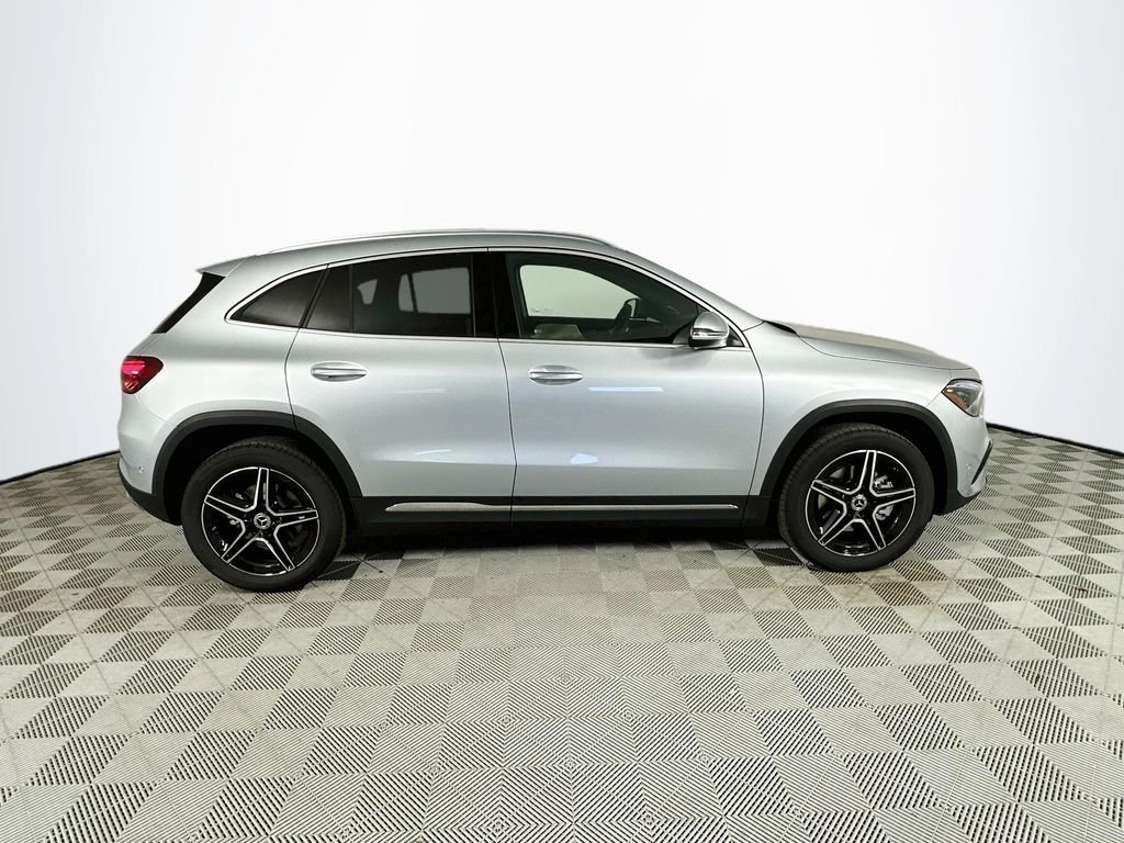 Used 2026 Silver Mercedes-Benz GLA 250 image 8