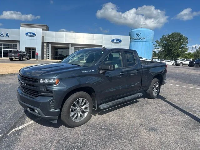 Used 2019 Gray Chevrolet RST image 4