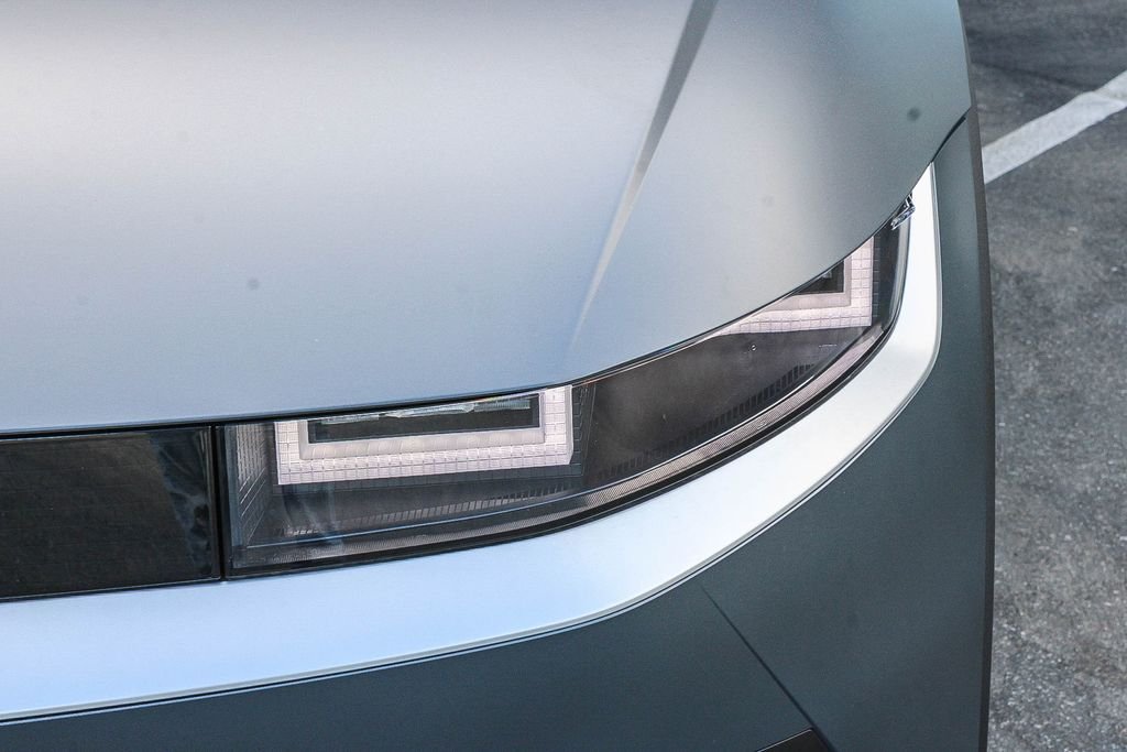 New 2026 Gray Hyundai SEL image 4