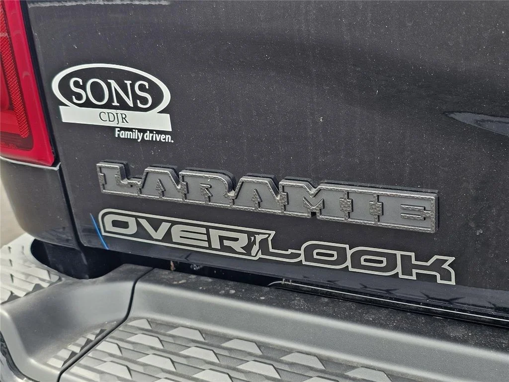 2026 RAM 3500 Laramie - Photo 12