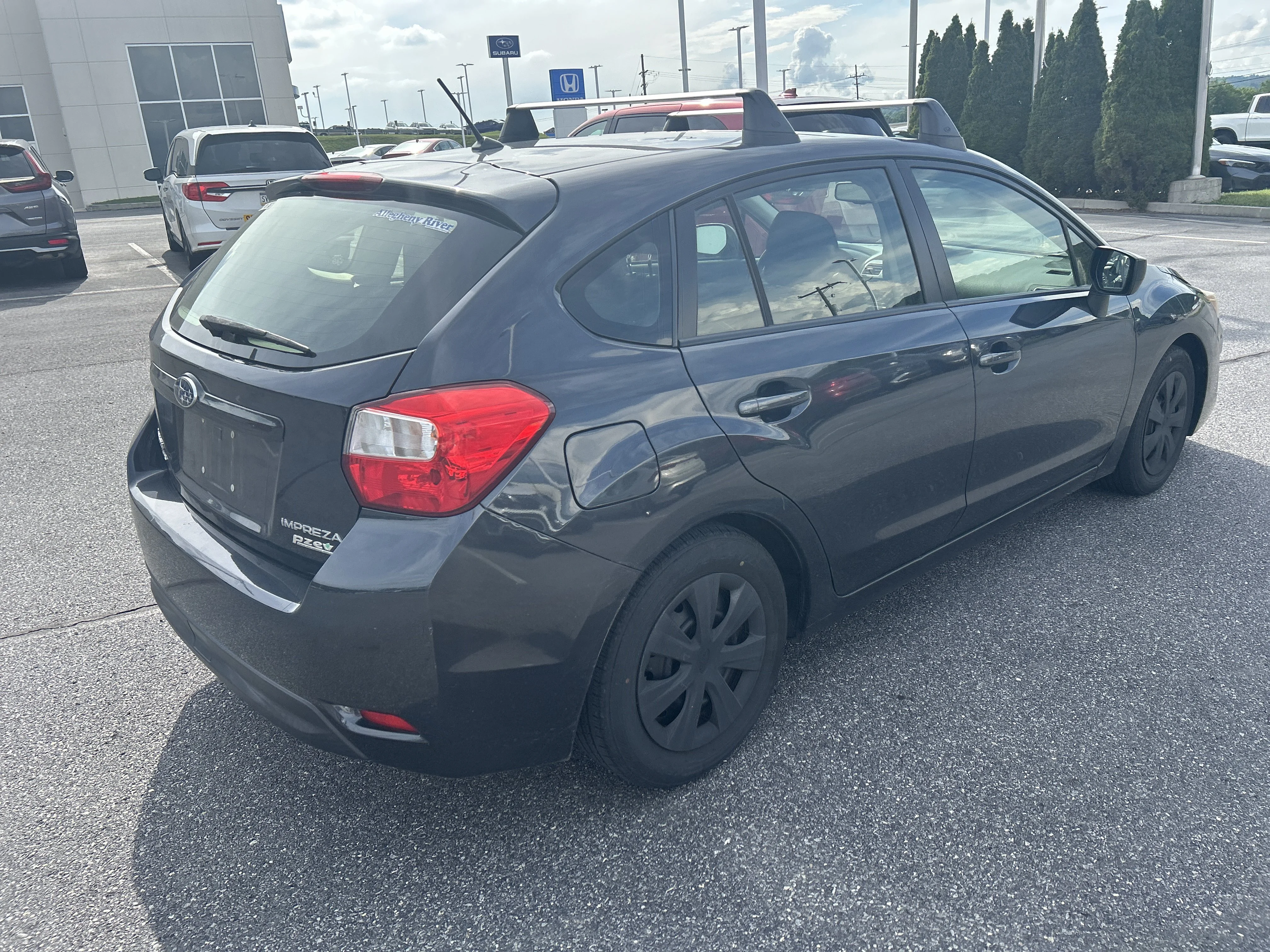 Used 2015 Dark Gray Metallic Subaru 2.0i image 8