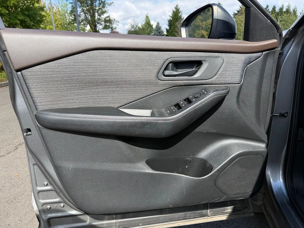 Used 2021 Gun Metallic Nissan S image 17