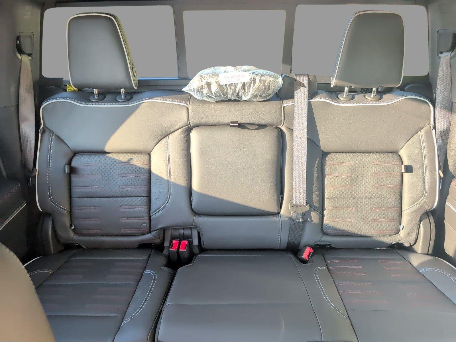 New 2026 Onyx Black GMC AT4X image 30