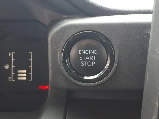 Used 2025  Toyota SR image 11