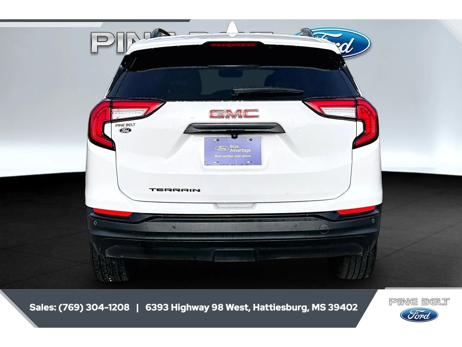 Used 2022 Summit White GMC SLT image 4