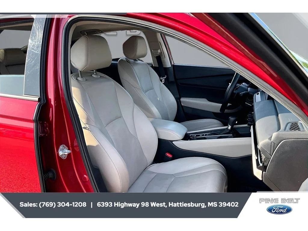 Used 2025 Red Honda Touring image 6