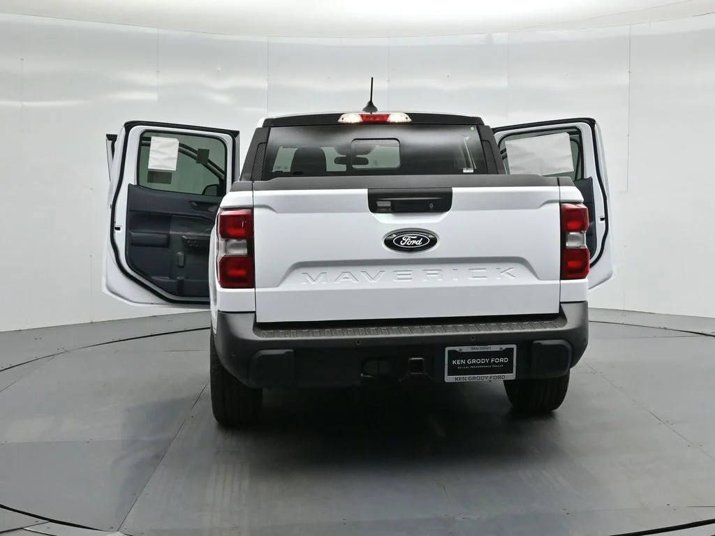 New 2026 White Ford Lariat image 33