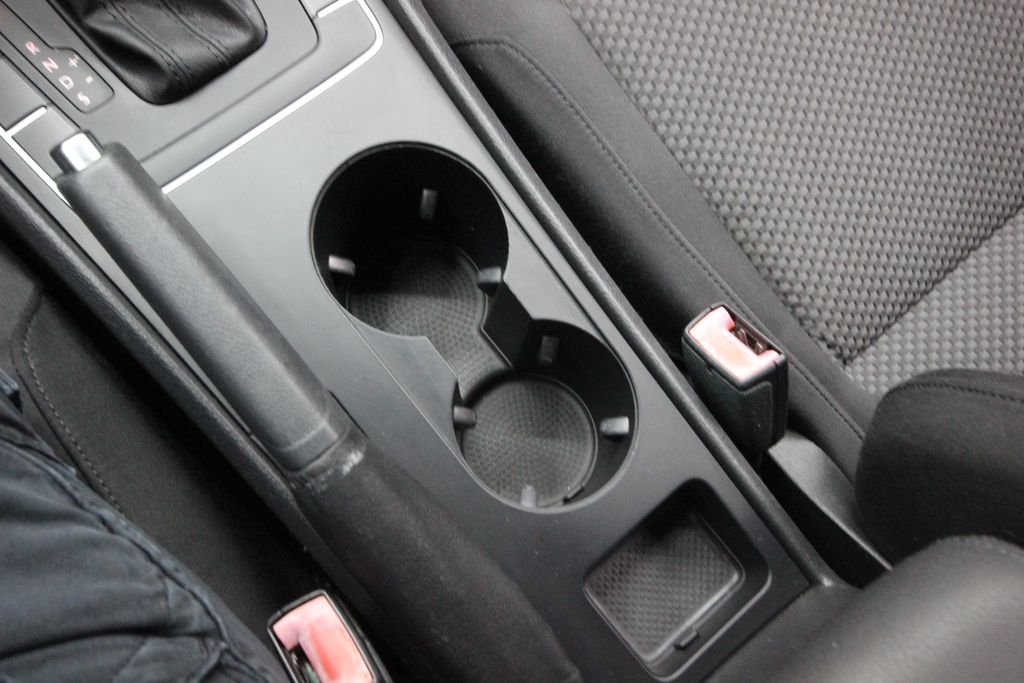 Used 2013 Black Volkswagen 2.5 S image 21